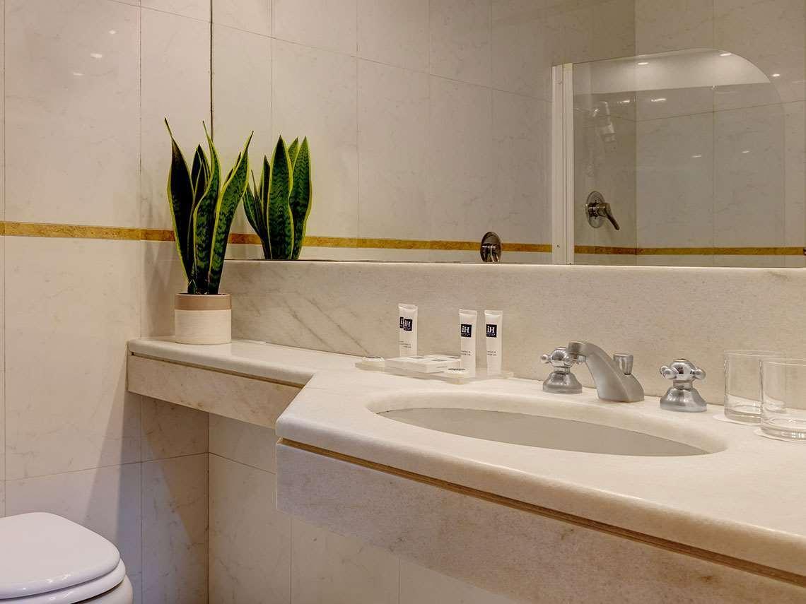 Cicerone Hotel 4*