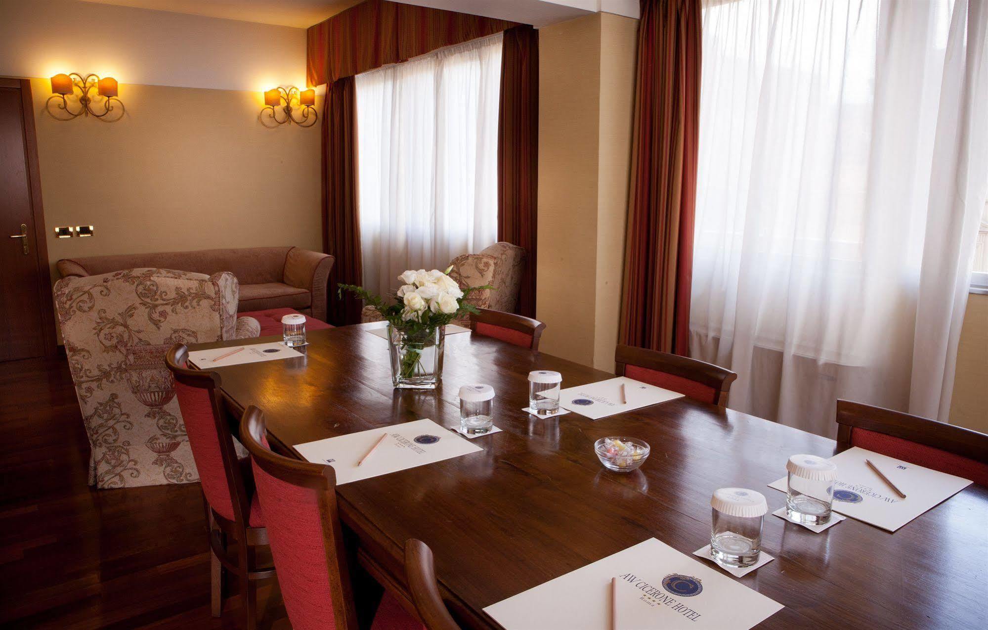 Cicerone Hotel 4*
